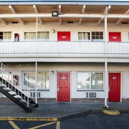 Oyo Hotel Kalama Kültér fotó