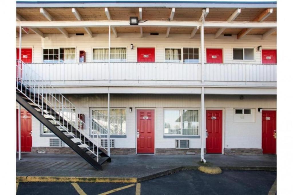Oyo Hotel Kalama Kültér fotó