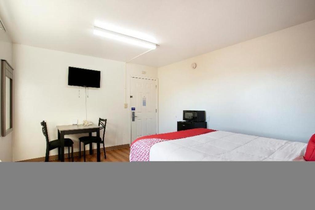 Oyo Hotel Kalama Kültér fotó