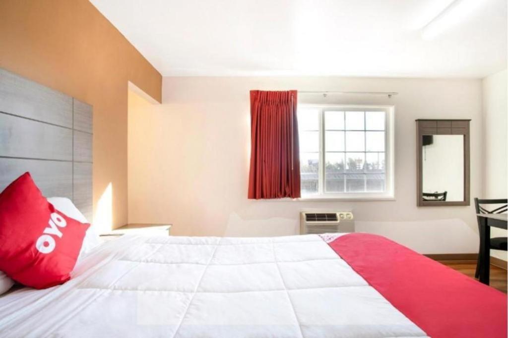 Oyo Hotel Kalama Kültér fotó