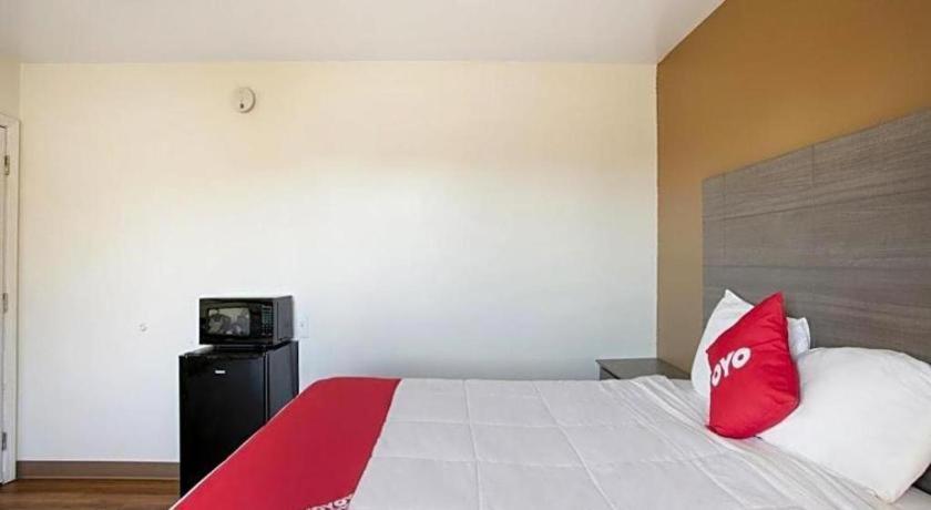 Oyo Hotel Kalama Kültér fotó