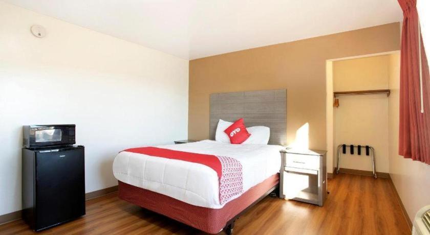 Oyo Hotel Kalama Kültér fotó