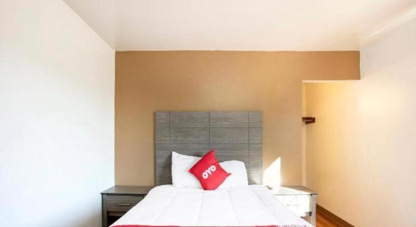 Oyo Hotel Kalama Kültér fotó